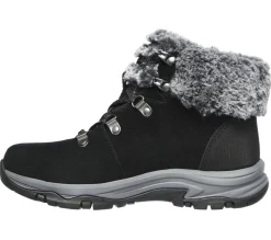 Relaxed Fit: Trego - Falls Finest